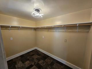Monthly Rental - Fully Furnished - Includes all Utilities & Linens! - 6