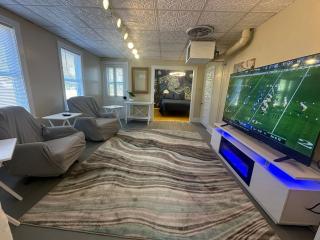 Monthly Rental - Fully Furnished - Includes all Utilities & Linens! - 4