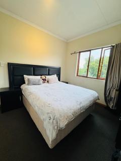 Gem in the heart of sandton - 2