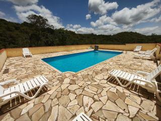 Sítio com 07 dormitórios, piscina e jogos LT0042 - 1