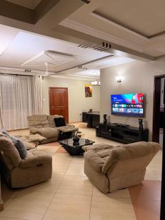 Spacious 3BR Family Home, Near Beach - 1