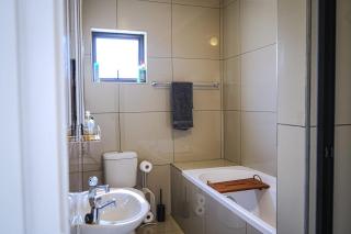 Casa Bliss, Stylish City Escape - 4