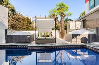 Lujoso y amplio Loft con alberca climatizada y amplia cama para alberca, Cuernavaca somos los únicos en ofrecerte 2 jacuzzis premium con agua caliente y sistema de hidromasaje tipo spa! Terraza panorámica con asador y muchas amenidades mas! - 0