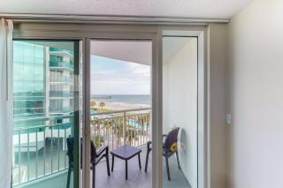 Sandy Beach Resort 404 - 7