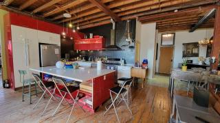 Unique Above Garage Loft - 7