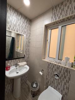 Sliema Central with Balcony Airconditioned and Comfortable Self Check IN - 4