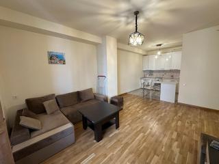 Spacious Apartment on Northern Avenue, Middle of City Center - 2