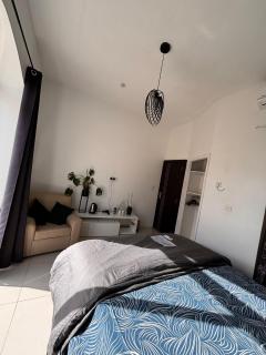 Next to beach Sliema Stay, Cozy, Air-Conditioned, Self Check-In - Il-Gżira - 7