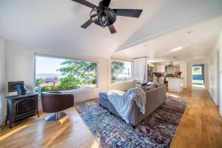 Orca Haven - 2BR with Scenic Views in Richmond Beach - 4