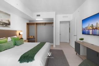 Modern Stylish Apt 2BR-2BTH - 3