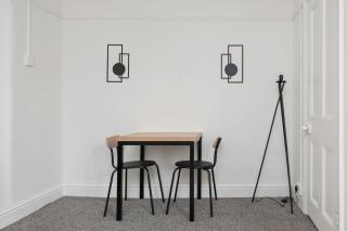 Cosy Grimsby House with Free Parking - 5