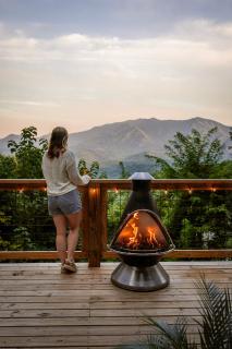 Big Mountain View! Hot Tub! Downtown Gatlinburg Chalet Village! AFrame! Smoky Mountain National Park! Après Chalet - 9