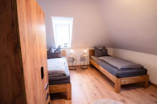 Evelyns Apartment, nahe der Therme und dem Zentrum, privat Parkplatz, Balkon, Highspeed-WLAN - 3