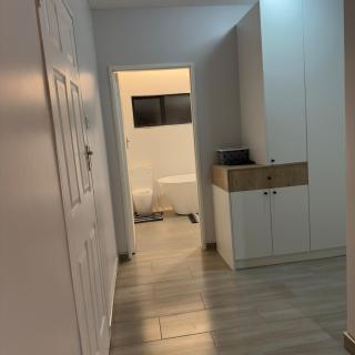 Upmarket One Bed bedroom Apartment - 7