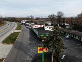 By The Way Motel Lake Bluff - 0