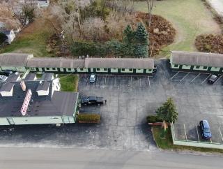 By The Way Motel Lake Bluff - 9