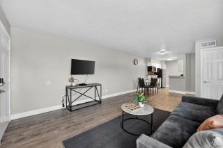 The Paxton Sleek 2 Bedroom Flat - 4