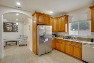 Explore the OC Coast! Midway City Home with Yard - 5