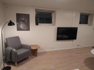 Apartment between the Fjellheisen and the Arctic Cathedral - 4