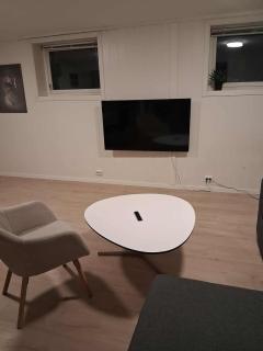 Apartment between the Fjellheisen and the Arctic Cathedral - 2