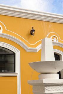 Remfort Hotel Antigua - 2