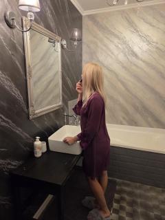 Spacious Mountain-View Apartment with Hot Tub and Free Parking 10 min to Old Town - 9