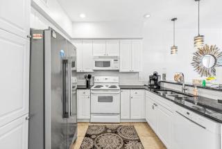 Family Tides in Blue Mountain - 1