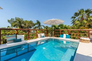 A luxurious 4bed 2level retreat - 9