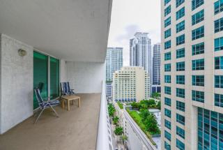 Luxury Bayview Condo | Pool, Gym & Skyline Views - 7
