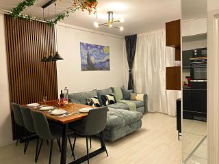 Beautiful Dining Area Full Kitchen Free Parking AC Bathtub - 9