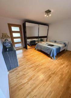 Kazimierz Heart 2BRPrivate GardenCentralQuiet - 1