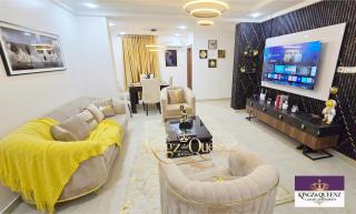 Kingz & Queenz Apartments - 0