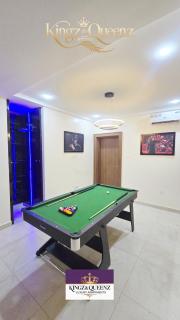 Kingz & Queenz Apartments - 1