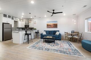 Slabtown Penthouse - Modern Condo - Private Rooftop Deck - 5