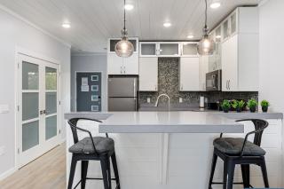 Slabtown Penthouse - Modern Condo - Private Rooftop Deck - 2