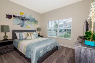 8981AV TOWNHOUSE 5 BEDROOMS & 4 BATHROOMS + POOL - 1