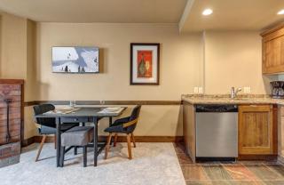 Copperbottom Inn 207 condo - 3