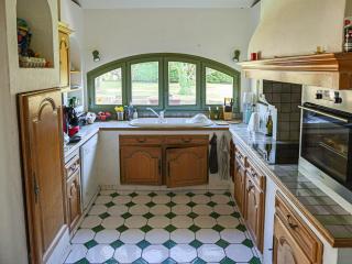 Villa familiale 7 pièces avec coin piscine privé - FR-1-785-29 - 3