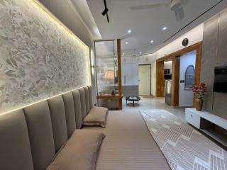 Urban Ease Homestays - 1