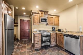 Copperbottom Inn 103 condo - 2