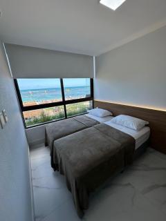 Flat 02 rooms - Right on the sand at the best spot on the beach - 2