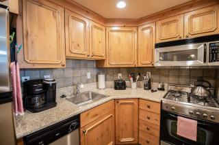 Alpine-Style Zermatt King Villa with Full Kitchen Near Park City & Deer Valley Ski Resorts - 2068 - 2