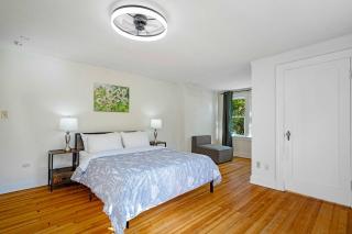 Charming and Spacious Seattle 3B3B Townhome - 2