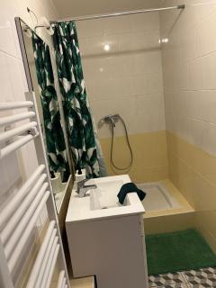 Quiet and bright studio in Gorze - 1