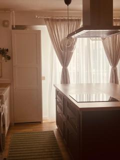 Otopeni Airport Apartment - King Bed - Free Shuttle Included - 2