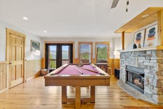 Views ~ Hot Tub~ 2 Decks~Pool Table~GameRoom~Cabin - 6