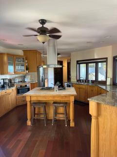 Luxury family home , walk to beach, Pool & Spa - 2