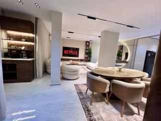 Brand-New Luxury Zamalek Retreat-Partial Nile View - 3