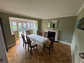 Entire Family Home with Massive Garden & Driveway - 4