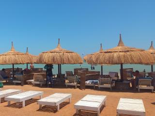 Beachfront Boho Style apartment in Fanadir Bay - 9